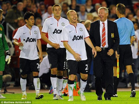 MU đưa mức giá lên 15 triệu bảng để mua Van Persie - 2 Ferguson không khỏi bực tức vì mất Lucas Moura