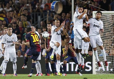 Barca hạ gục Real Madrid trong “bữa tiệc” bàn thắng - 1 Messi và đồng đội đã có một trận đấu khá áp đảo