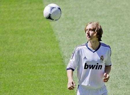 Luka Modric được kỳ vọng sẽ làm tươi mới hơn cho lối chơi Real Madrid