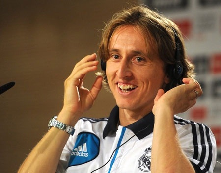 Để có được Modric, Real Madrid đã phải chi 30 triệu euro (12 triệu euro trả sau)