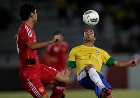 Tài năng trẻ Lucas Moura đã có một trận đấu khá thành công