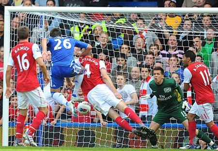 Arsenal - Chelsea: Derby London rực lửa - 1 Những cuộc đối đầu Chelsea-Arsenal luôn diễn ra cực kỳ hấp dẫn