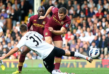 Nhìn lại thắng lợi kịch tính của Man City tại Craven Cottage - 9 Sự hiện diện của Edin Dzeko đã mang lại sự khác biệt