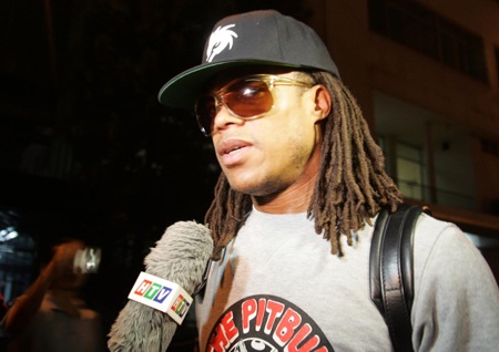 Cựu ngôi sao Juventus Edgar Davids đến TPHCM - 1 David có mặt ở TP.HCM tối 27/9