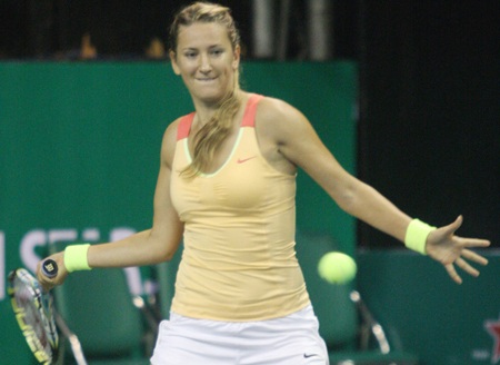 Azarenka và Lopez thắng tại giải đấu giao hữu ở TP.HCM - 1 Azarenka đã gây sức hút lớn với người hâm mộ TP.HCM
