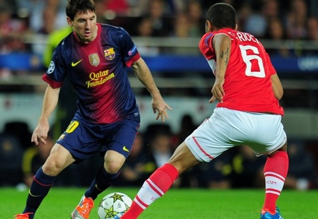 Nhìn lại 90 phút nghẹt thở ở cuộc chiến Barcelona-Spartak Moscow - 2 Lionel Messi nỗ lực tìm kiếm cơ hội cho riêng mình