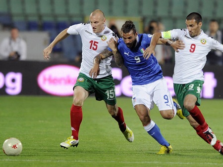 Italia gây thất vọng lớn khi để hòa Bulgaria tại trận mở màn