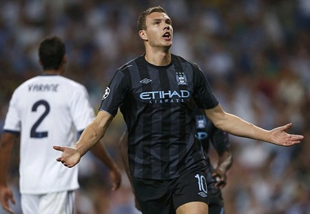 C. Ronaldo tỏa sáng, Real Madrid thắng nghẹt thở Man City - 3 Real Madrid tưởng như đã gục ngã sau bàn thắng mở tỷ số của Dzeko