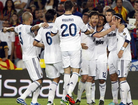 Tuy nhiên, C. Ronaldo đã mang về trận hòa 2-2 cho Real Madrid tại Nou Camp