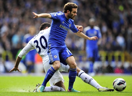 Juan Mata tỏa sáng với cú đúp giúp Chelsea đánh bại Tottenham