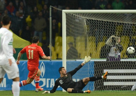 C. Ronaldo bất lực, Bồ Đào Nha gục ngã trên đất Nga - 2 Kerzhakov ghi bàn duy nhất mang về chiến thắng cho ĐT Nga