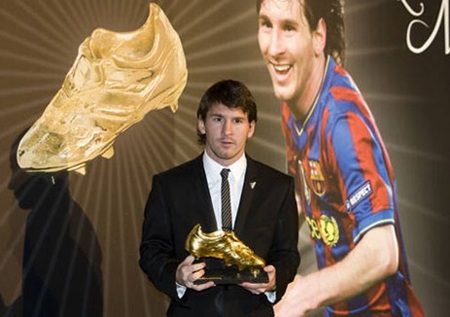 Messi chính thức nhận giải Chiếc giày vàng châu Âu - 1 Lionel Messi giành Chiếc giày vàng châu Âu mùa giải 2011-12