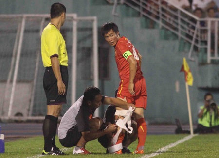 Chấn thương của Tấn Tài thực sự là tổn thất của ĐT Việt Nam - Ảnh: Sơn Dũng