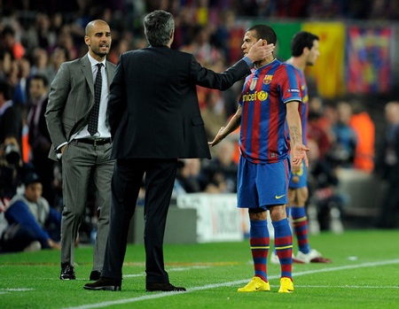 “Guardiola rời Barca vì bất mãn với các học trò” - 1 Dani Alves tiết lộ Guardiola ra đi vì bất mãn với các học trò