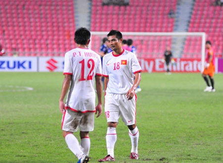 Nỗi buồn vô bờ bến của các cầu thủ Việt Nam