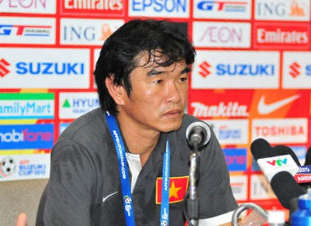 HLV Phan Thanh Hùng: “Tôi nhận trách nhiệm về thất bại này” - 1 HLV Phan Thanh Hùng thất vọng về màn trình diễn của tuyển Việt Nam - Ảnh: An An