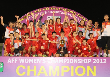 10 sự kiện thể thao trong nước nổi bật năm 2012 - 4 Đội tuyển nữ Việt Nam vô địch giải Đông Nam Á 2012 - Ảnh: Sơn Dũng