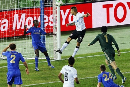 Những khoảnh khắc Corinthians đánh gục Chelsea tại Yokohama - 6 Guerrero với cú đánh đầu cận thành chính xác ở phút 69...