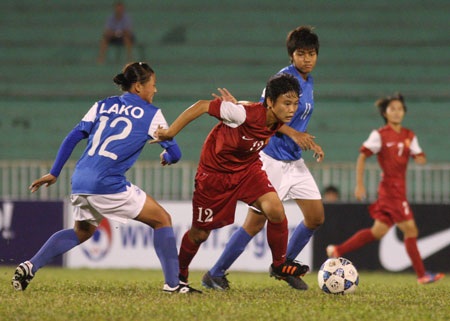U19 nữ Việt Nam hạ Ấn Độ “10 sao” - 1 Nữ Việt Nam dễ dàng thắng đậm Ấn Độ - Ảnh: Sơn Dũng
