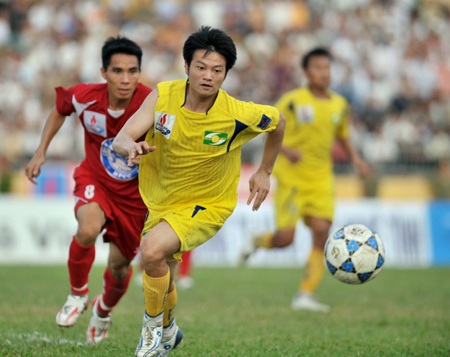 V. Ninh Bình quyết định cứu vãn sự nghiệp của Văn Quyến