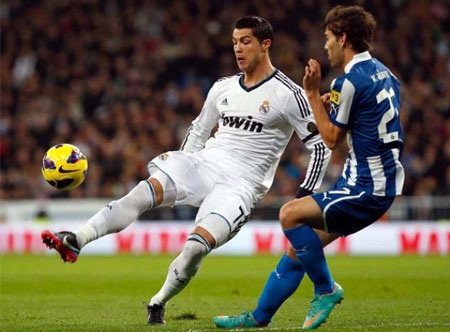 C. Ronaldo đã lập công trong trận đấu được sử dụng ở vai trò trung phong