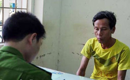 Hậu họa sau cơn lốc mang tên “chơi họ” - 1 Đối tượng Hoàng Văn Lý tại cơ quan công an