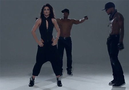Cheryl Cole lả lơi bên bồ mới - 5 Clip mới của Cheryl Cole: