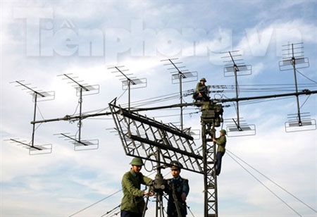 Các quân binh chủng thao diễn, sẵn sàng chiến đấu - 4 Ra đa của Sư đoàn 361 luôn dõi theo từng tấc đất thiêng liêng của Tổ quốc.