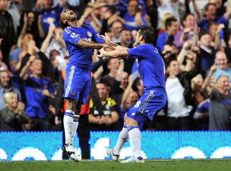 Chelsea và chuyến đi đầy cạm bẫy đến Madejski - 3 Niềm vui chiến thắng sẽ đến với Chelsea tại Madejski?