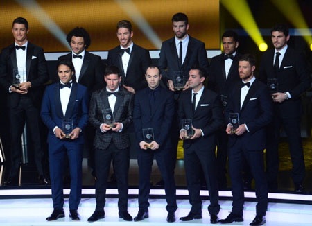 11 cầu thủ ở đội hình tiêu biểu năm 2012 đều đang chơi tại La Liga
