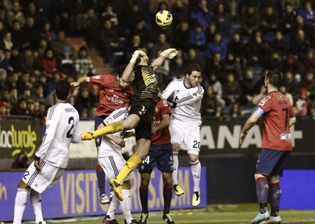 Real Madrid bất lực hoàn toàn trước Osasuna đầy kiên cường