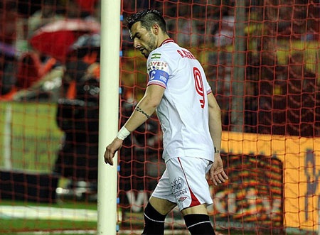 Derby thành Madrid tại chung kết Cúp Nhà vua - 6 Thủ quân Negredo bất lực trước hàng thủ chắc chắn của Atletico