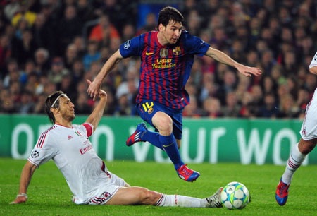 Barca đã vượt qua Milan ở cuộc đối đầu năm ngoái