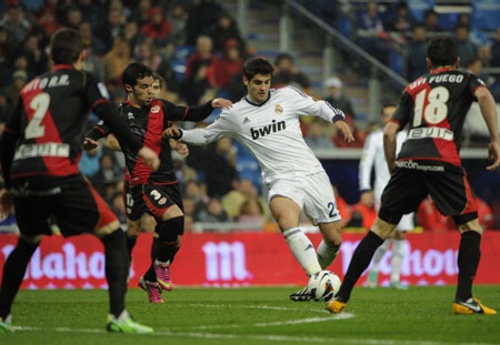 Morata đưa Real Madrid vượt lên dẫn trước