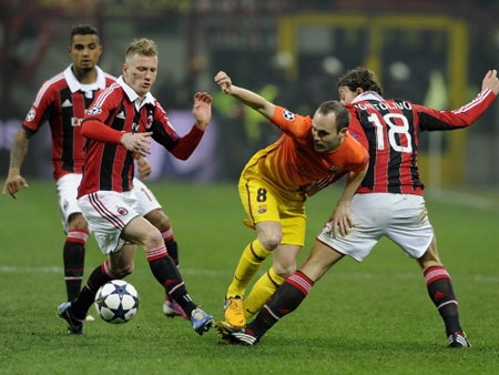 Barcelona bại dưới tay Milan: Cái chết của bóng đá đẹp - 2 Lối chơi tiqui-taca đã trở nên vô hại trước Milan đầy bản lĩnh