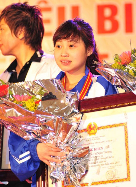 “Cô gái tuổi Tỵ” Ngân Thương và ước mơ trở thành cô giáo - 1 Ngân Thương đã đạt được nhiều danh hiệu trong sự nghiệp