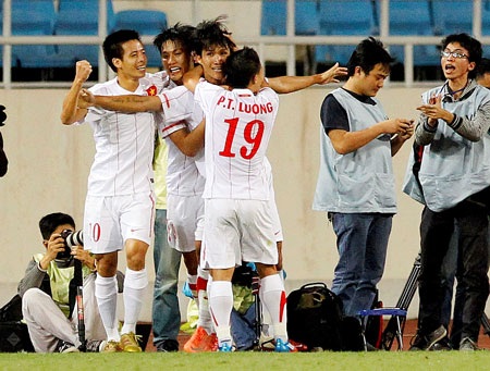 Đội tuyển Việt Nam: Ngẩng cao đầu sau thất bại - 2 ĐT Việt Nam hoàn toàn có thể ngẩng cao đầu sau thất bại - Ảnh: Gia Hưng