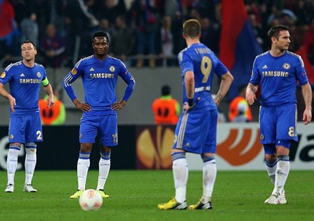 Chelsea gục ngã đầy cay đắng trên đất Romania - 3 Nỗi thất vọng vô bờ bến của các cầu thủ Chelsea