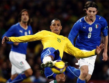 Italia - Brazil: Đại chiến của hai gã khổng lồ - 1 Cuộc chiến Italia-Brazil luôn diễn ra đầy hấp dẫn