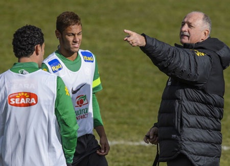 Italia - Brazil: Đại chiến của hai gã khổng lồ - 3 Neymar đang là niềm hy vọng số 1 của HLV Scolari