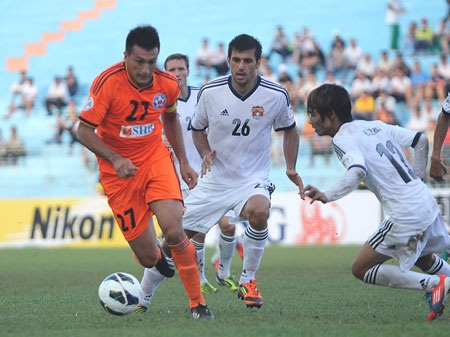 SHB Đà Nẵng cất “gà nòi” trận làm khách Kelantan - 1 Merlo (trái) luôn là “ngòi nổ” quan trọng của SHB Đà Nẵng