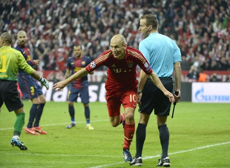Bayern Munich gây sốc khi thắng đậm Barcelona tại Allianz Arena - 3 Robben cũng để lại dấu ấn với một bàn thắng