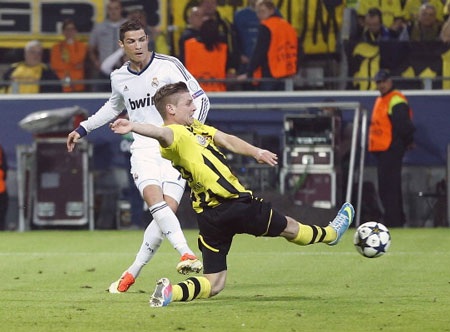 Lewandowski ghi 4 bàn, Real Madrid thảm bại trước Dortmund - 2 Bàn gỡ của Ronaldo chỉ mang ý nghĩa danh dự cho Real Madrid