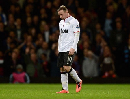Alan Shearer khuyên Rooney nên rời MU - 1 Rooney đang phải sống kiếp đời thừa tại sân Old Trafford