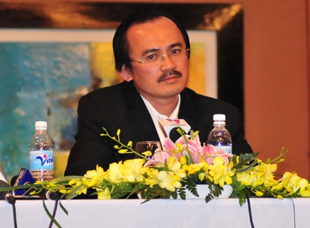 “Bầu” Thắng phải giải trình về việc sở hữu hai đội bóng - 1 Ông bầu Võ Quốc Thắng