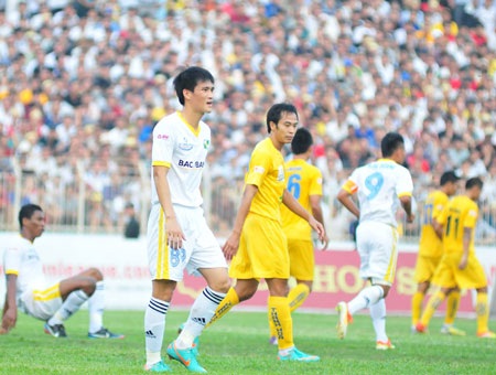 Những sự hồi sinh đáng chú ý sau lượt đi V-League 2013 - 1 Công Vinh đang chơi khá tốt ở V-League năm nay - Ảnh: An An