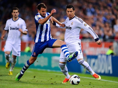 C. Ronaldo: Kẻ hám tiền ở Real Madrid - 3 Tuy nhiên, Ronaldo là cầu thủ quan trọng nhất của Real Madrid