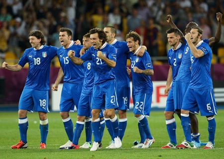 Italia và tham vọng giành vé sớm dự World Cup 2014 - 1 Italia đang thuận lợi trên con đường giành vé dự World Cup 2014