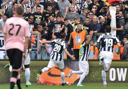 Vidal ghi bàn thắng duy nhất của trận đấu