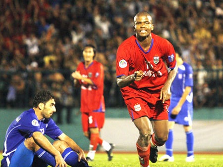 Sân chơi AFC Cup không quá sức với các đội bóng V-League - 2 SHB Đà Nẵng là số ít CLB V-League dám chơi dám chịu